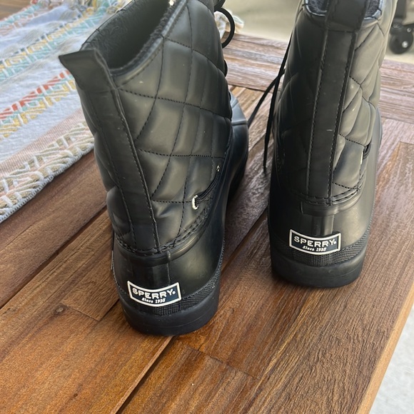 Sperry rain boots , size 9 , black, gently preowned, excellent condition - Picture 3 of 4